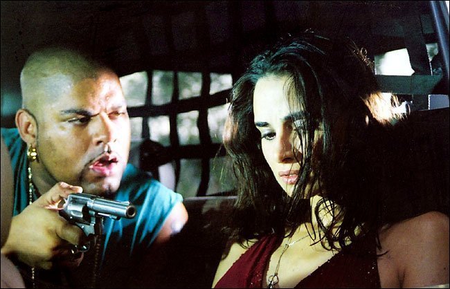 Pedro Perez and Mia Maestro in Secuestro Express