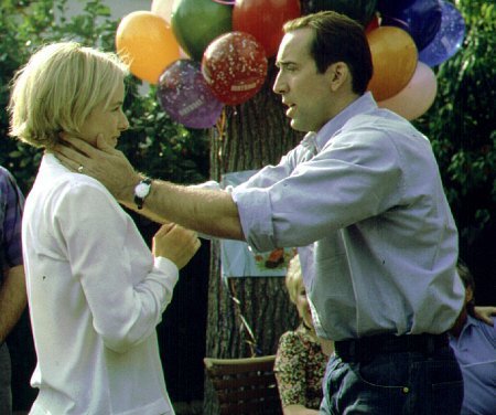 Tea Leoni and Nicolas Cage in The Family Man