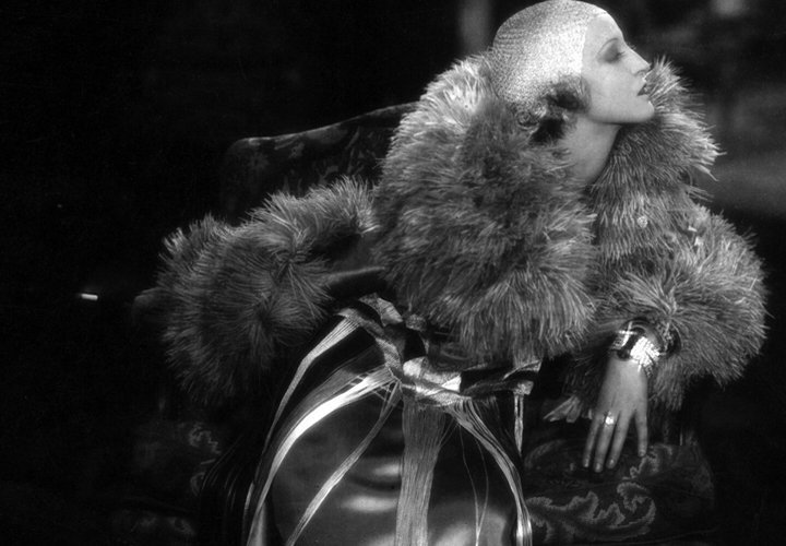 Brigitte Helm in L'argent