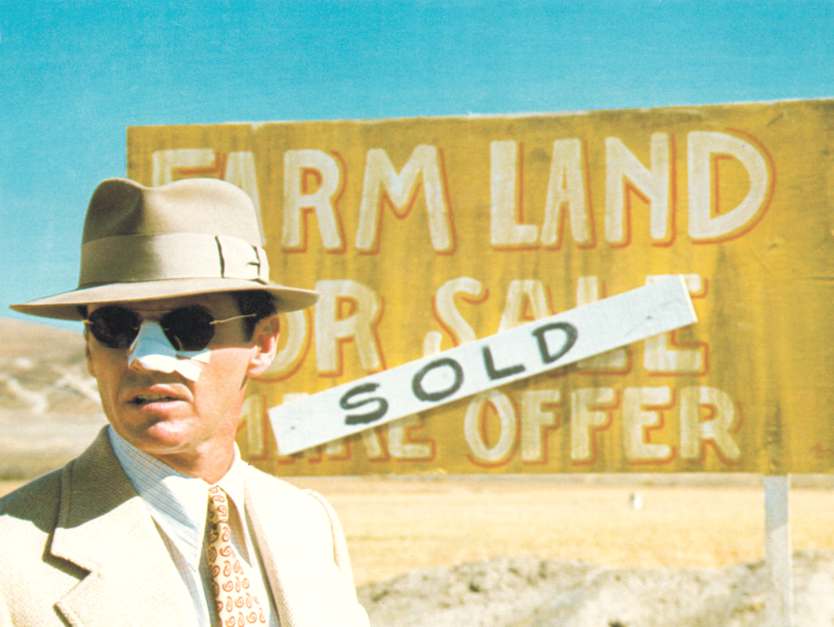 Jack Nicholson bears the scars of combat in Chinatown