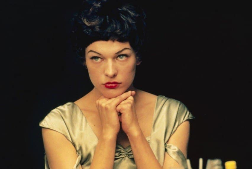 Milla Jovovich in The Million Dollar Hotel