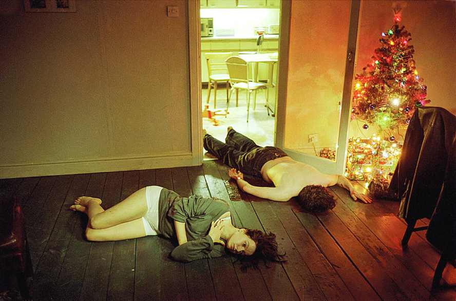 Samantha Morton and dead boyfriend in Morvern Callar